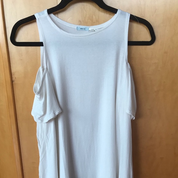 Kimchi Blue Angel Wings Cold-Shoulder Tee - Picture 4 of 5